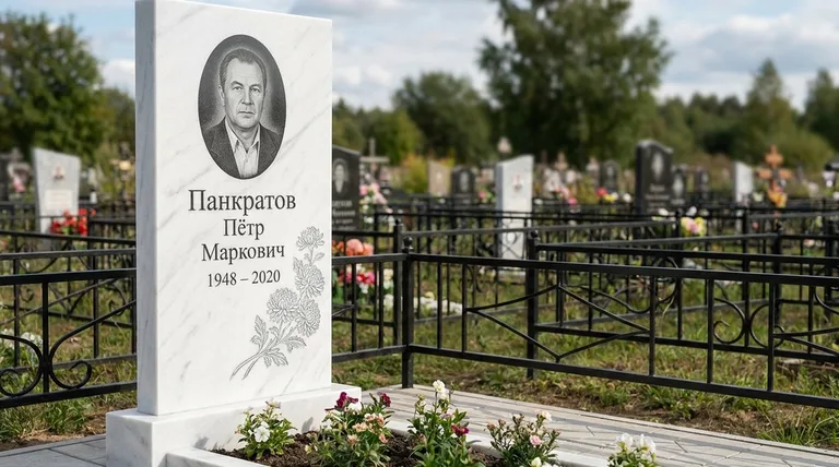 Памятник с гравировкой хризантем — выполненная работа «Панкратов» в Сургуте