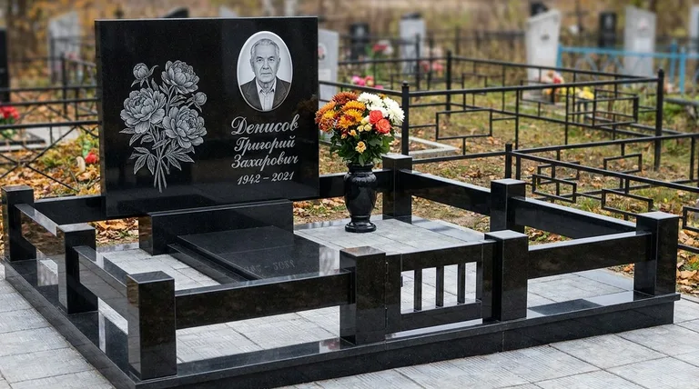 Памятник с гравировкой пионов — выполненная работа «Денисов» в Сургуте