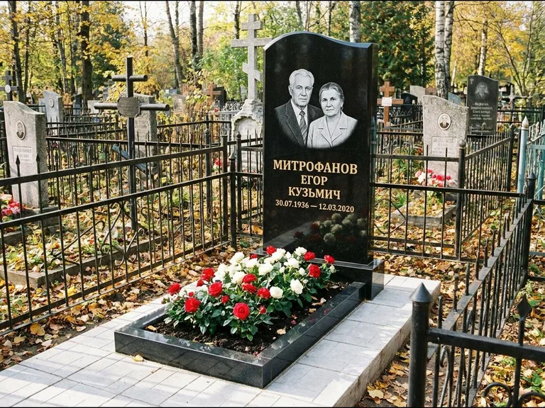 Гравировка портрета на чёрном граните — выполненная работа 17 в Сургуте