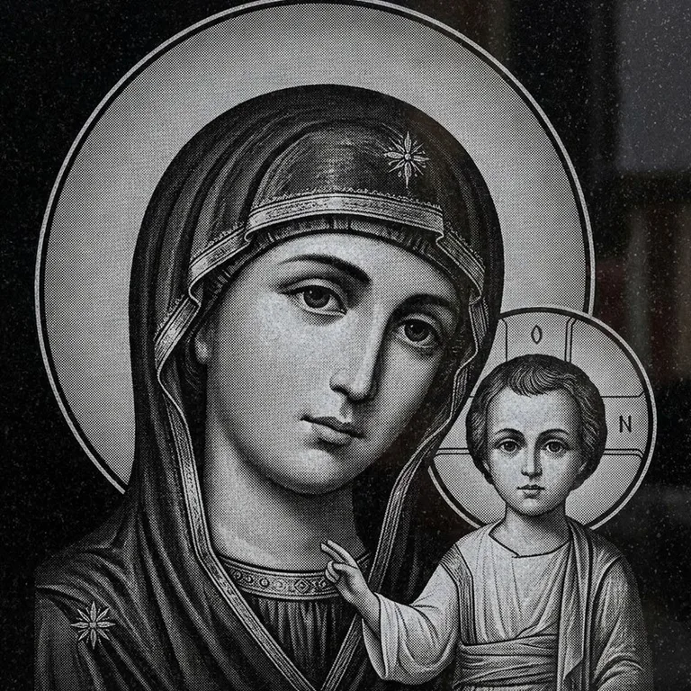 Эскиз иконы: Казанская (полутон) — детальный образ Богородицы, гравировка на памятник в Сургуте