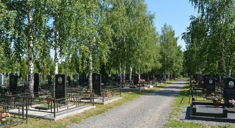 Памятники на Бутовском кладбище в Москве