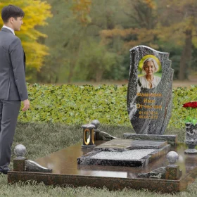 Памятник П109