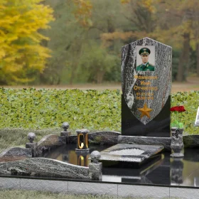 Памятник П194